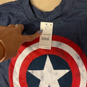 NWT Captain America Graphic T